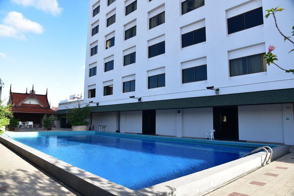 Bp Grand Tower Hotel Hat Yai Esterno foto